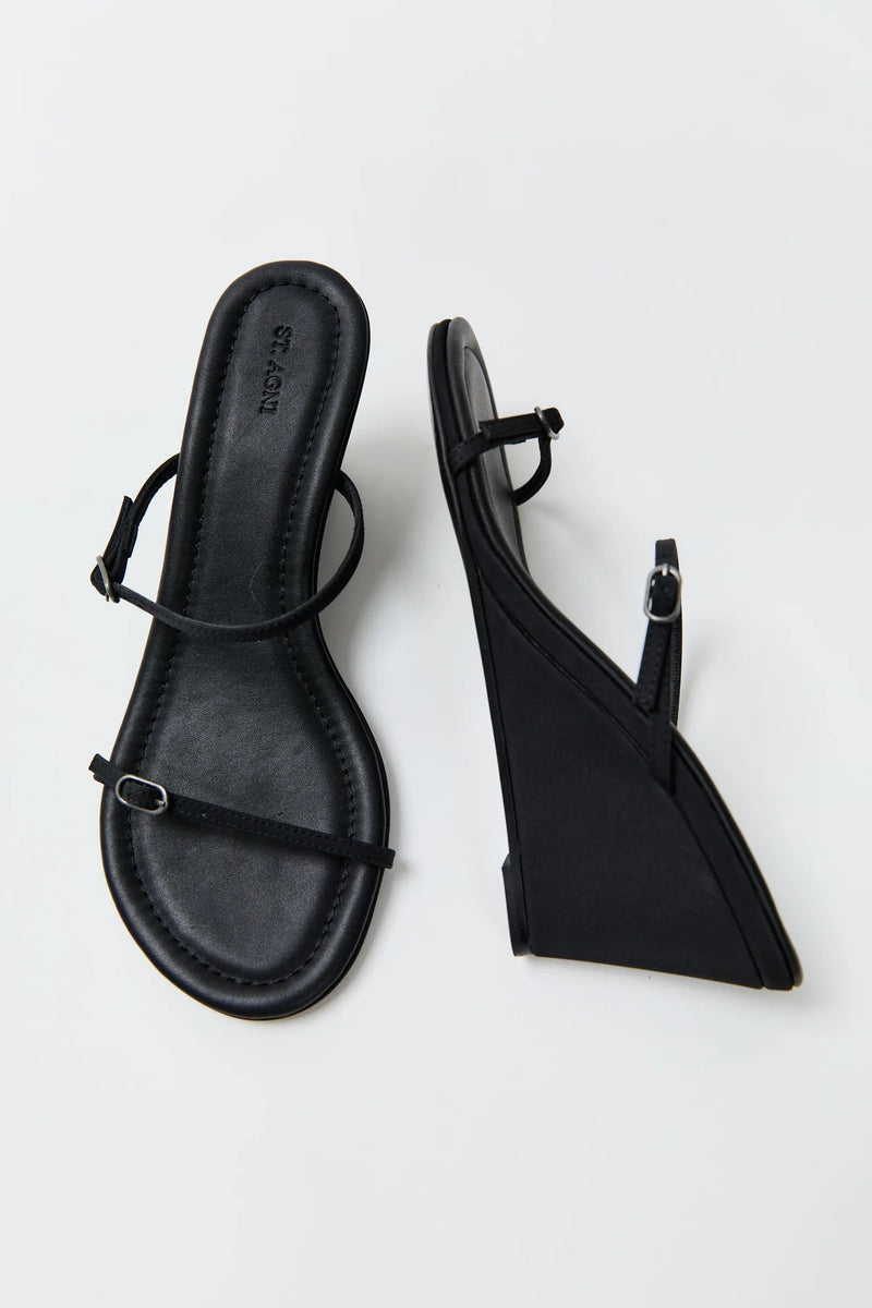 Petit Belt Detail Wedge - Black