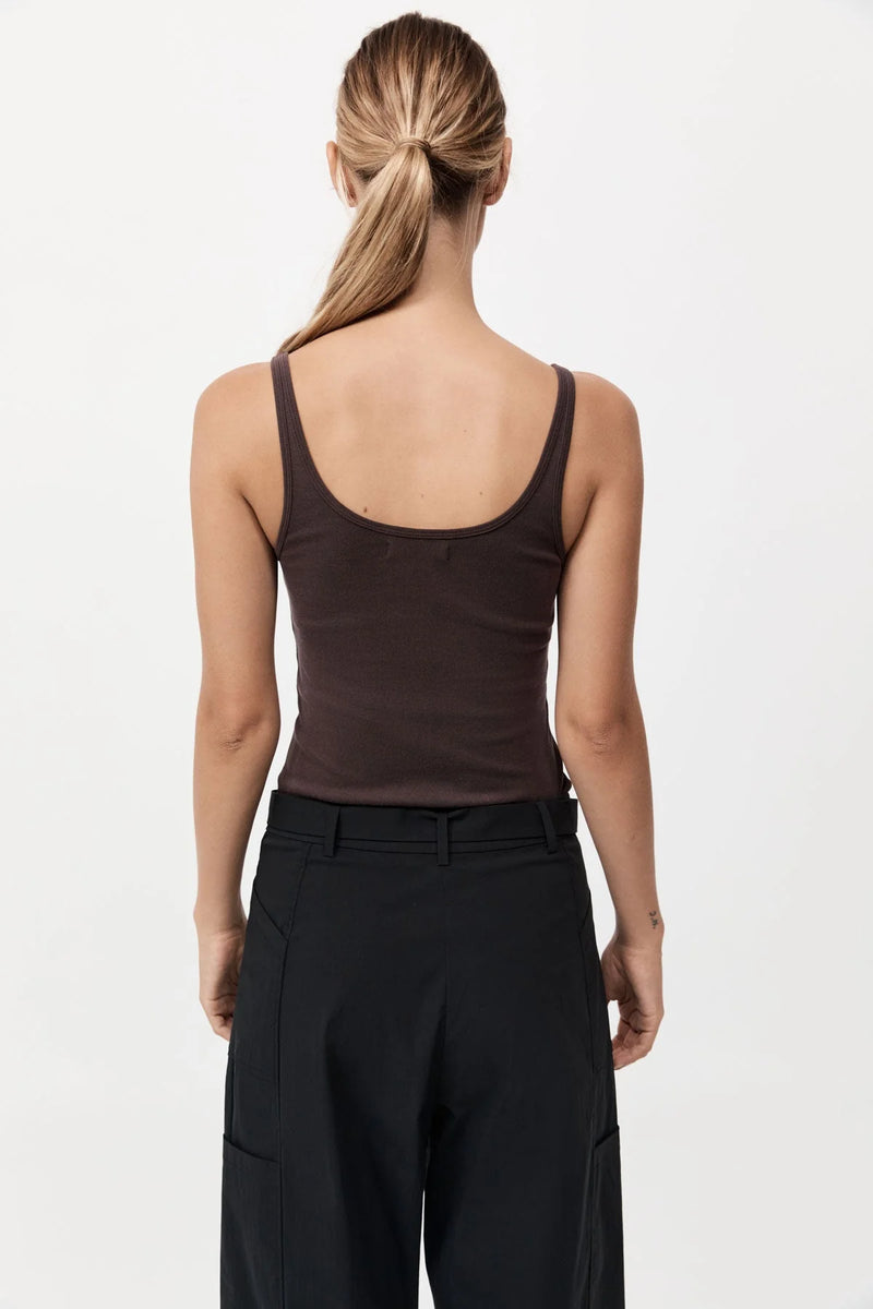 Organic Cotton Slim Scoop Tank - Raisin