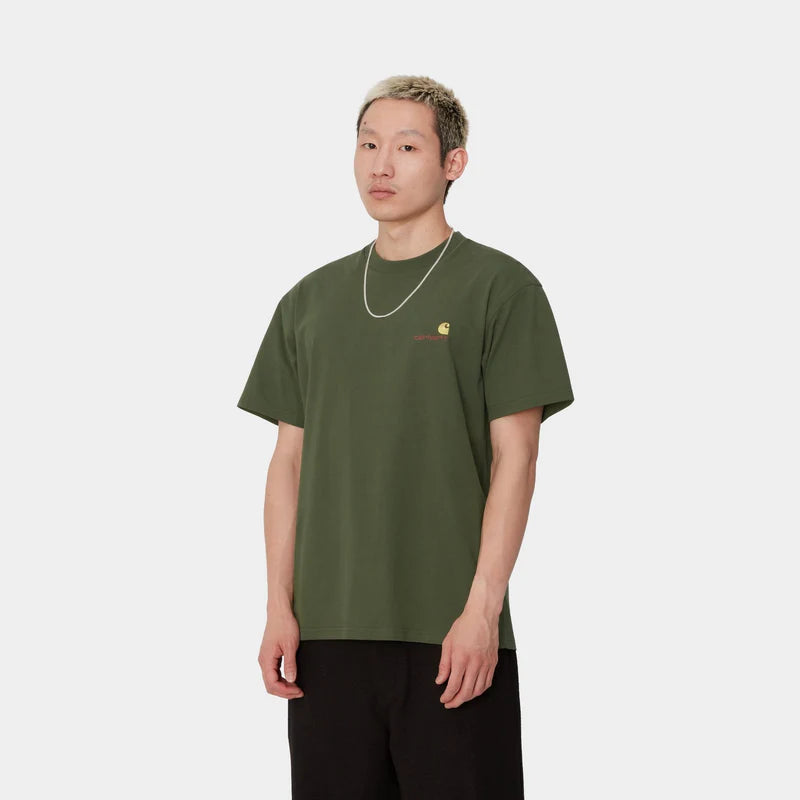 S/S American Script T-Shirt - Tarragon