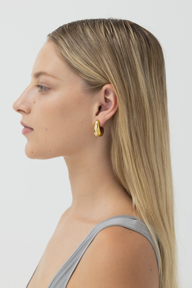 Volume Hoop Small - Gold