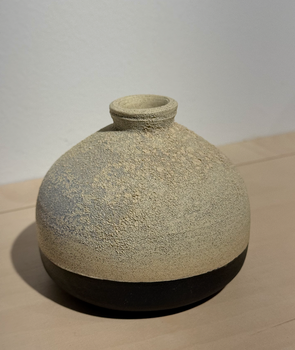 Magma Vase