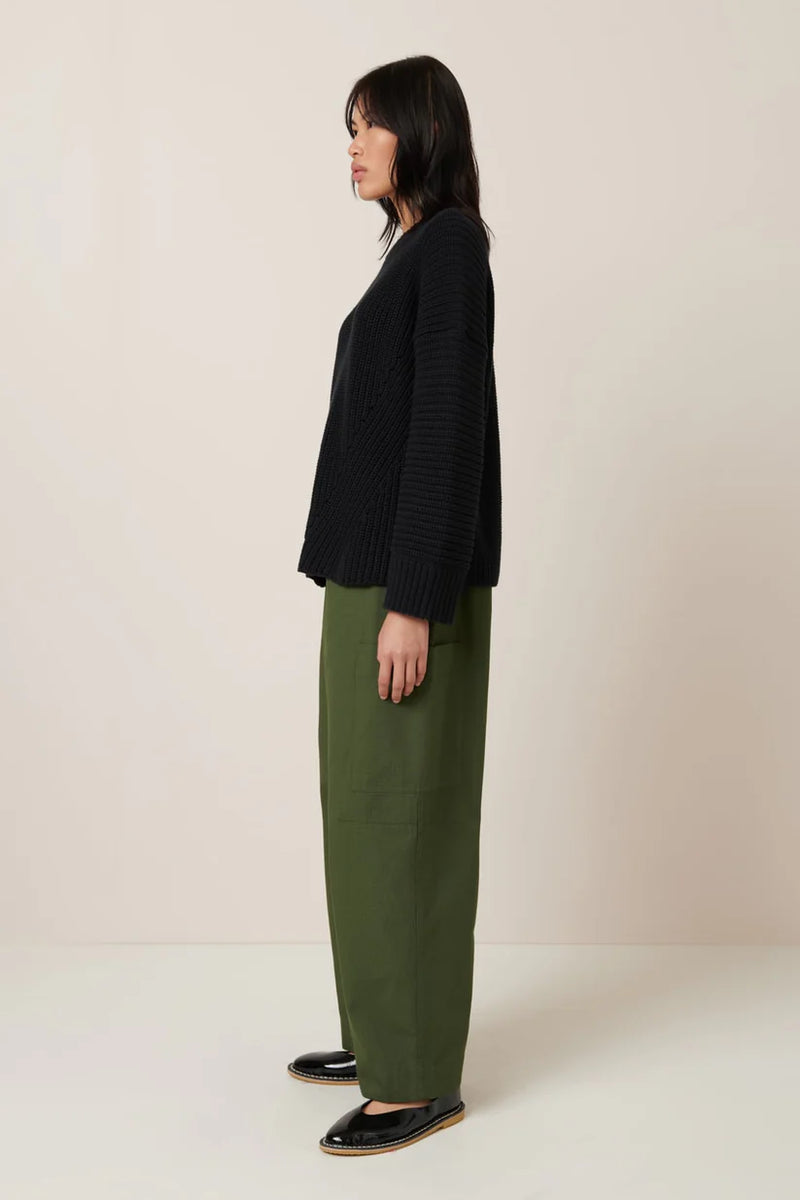 Outline Jumper - Black