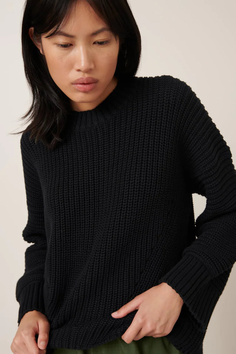 Outline Jumper - Black