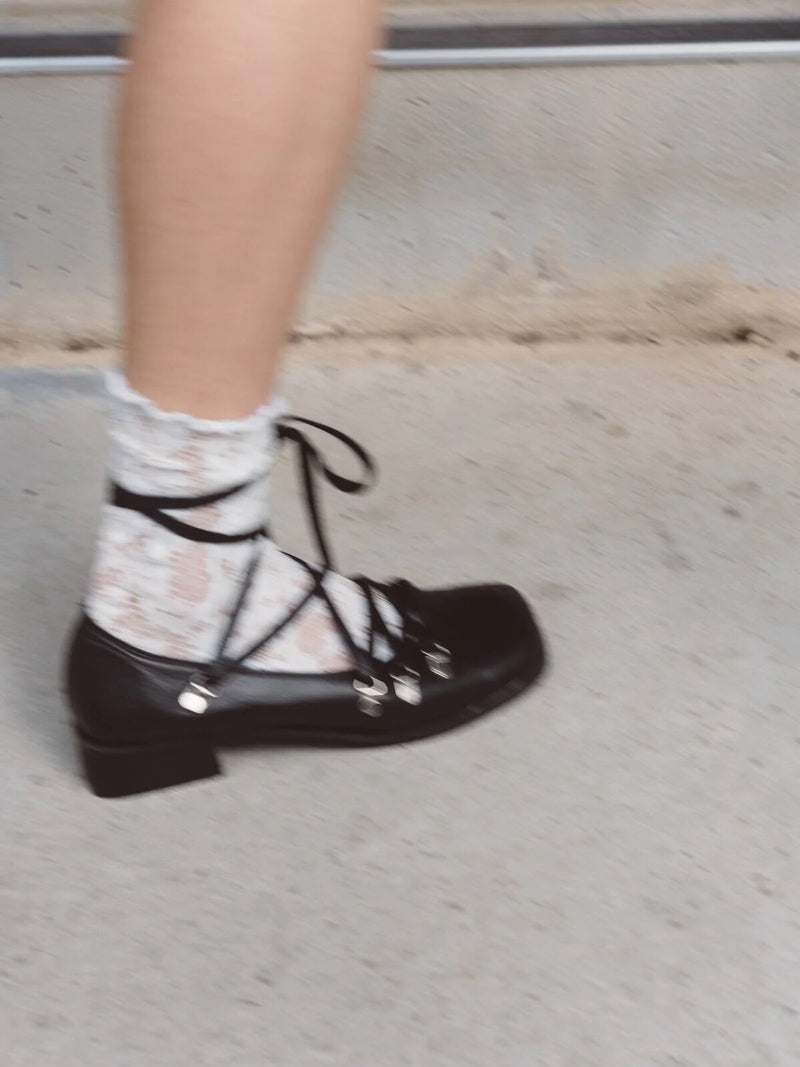 p.s.s x syrup lace sock - White