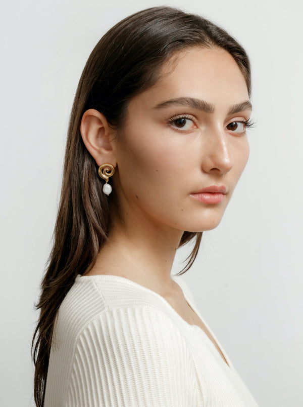 Layla Earrings - Gold