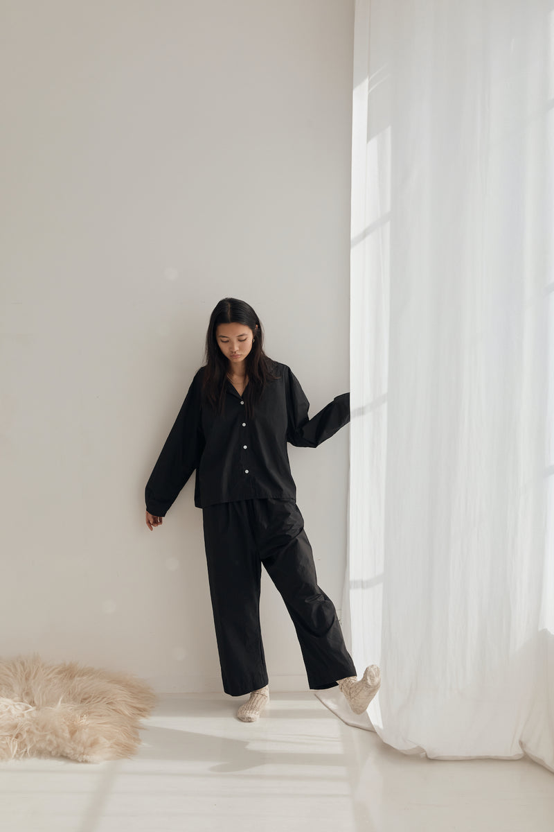 The Oversized Poplin Shirt - Black